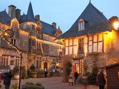 Visiter Rochefort-en-Terre lors des illuminations de Noël
